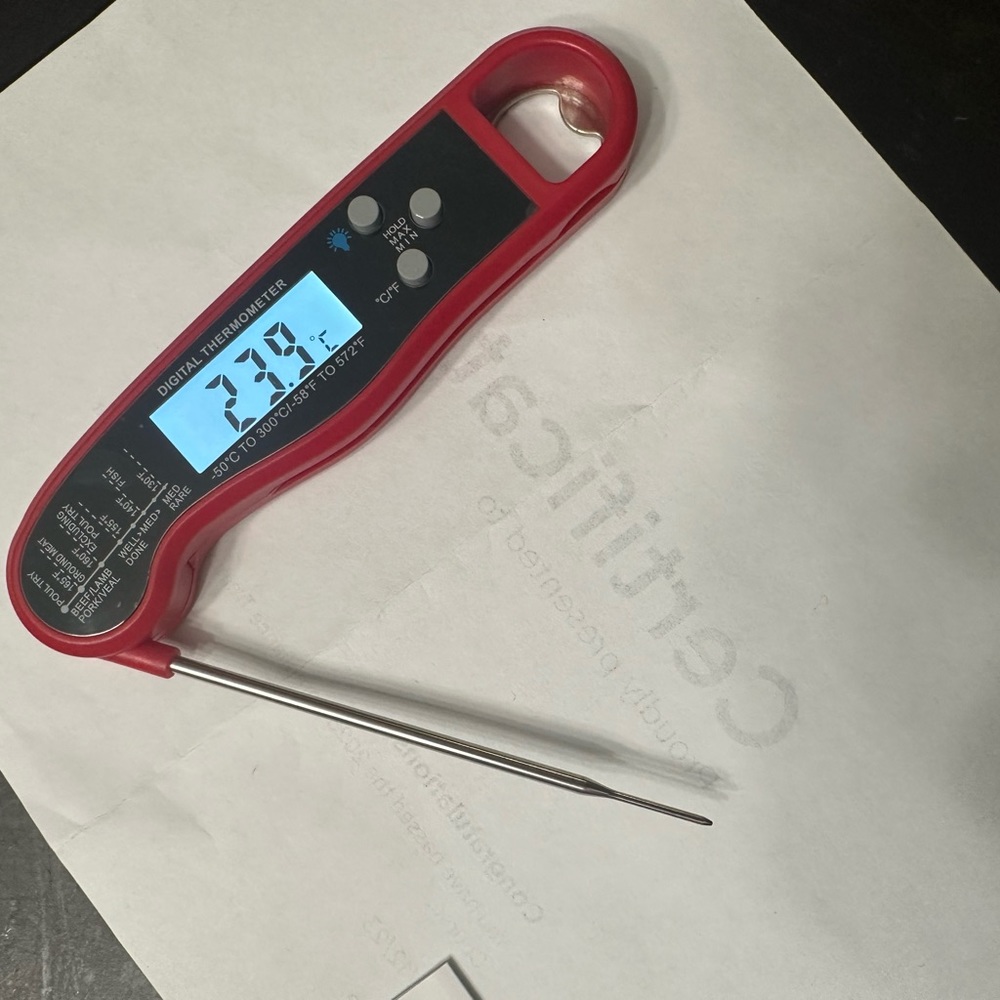 Stop drying your meat buy this thermometer and start cooking some delicious meat
